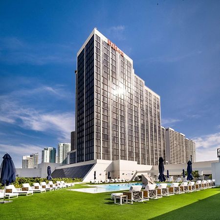Hotel Hilton Miami Downtown Esterno foto