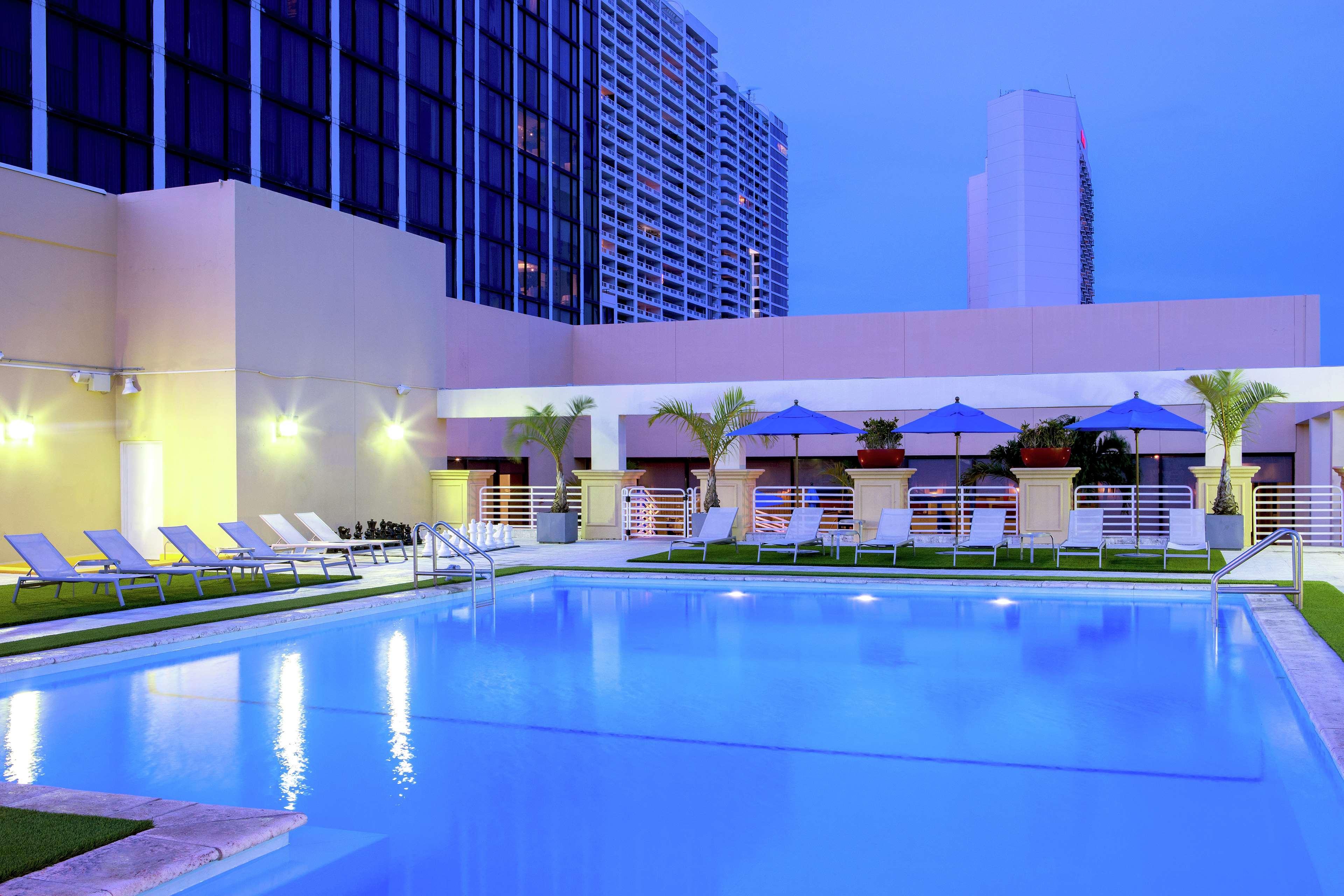 Hotel Hilton Miami Downtown Esterno foto