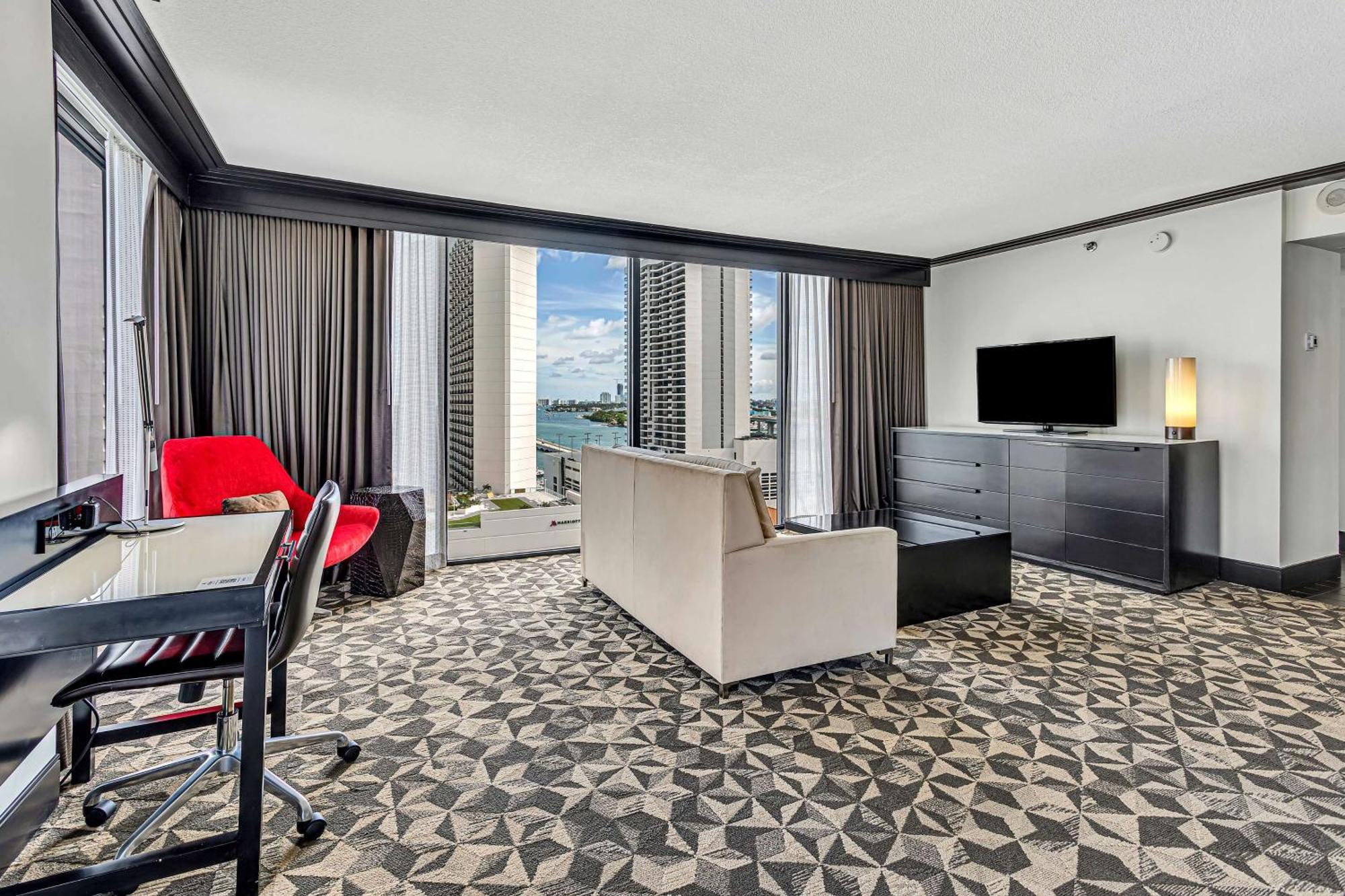 Hotel Hilton Miami Downtown Esterno foto