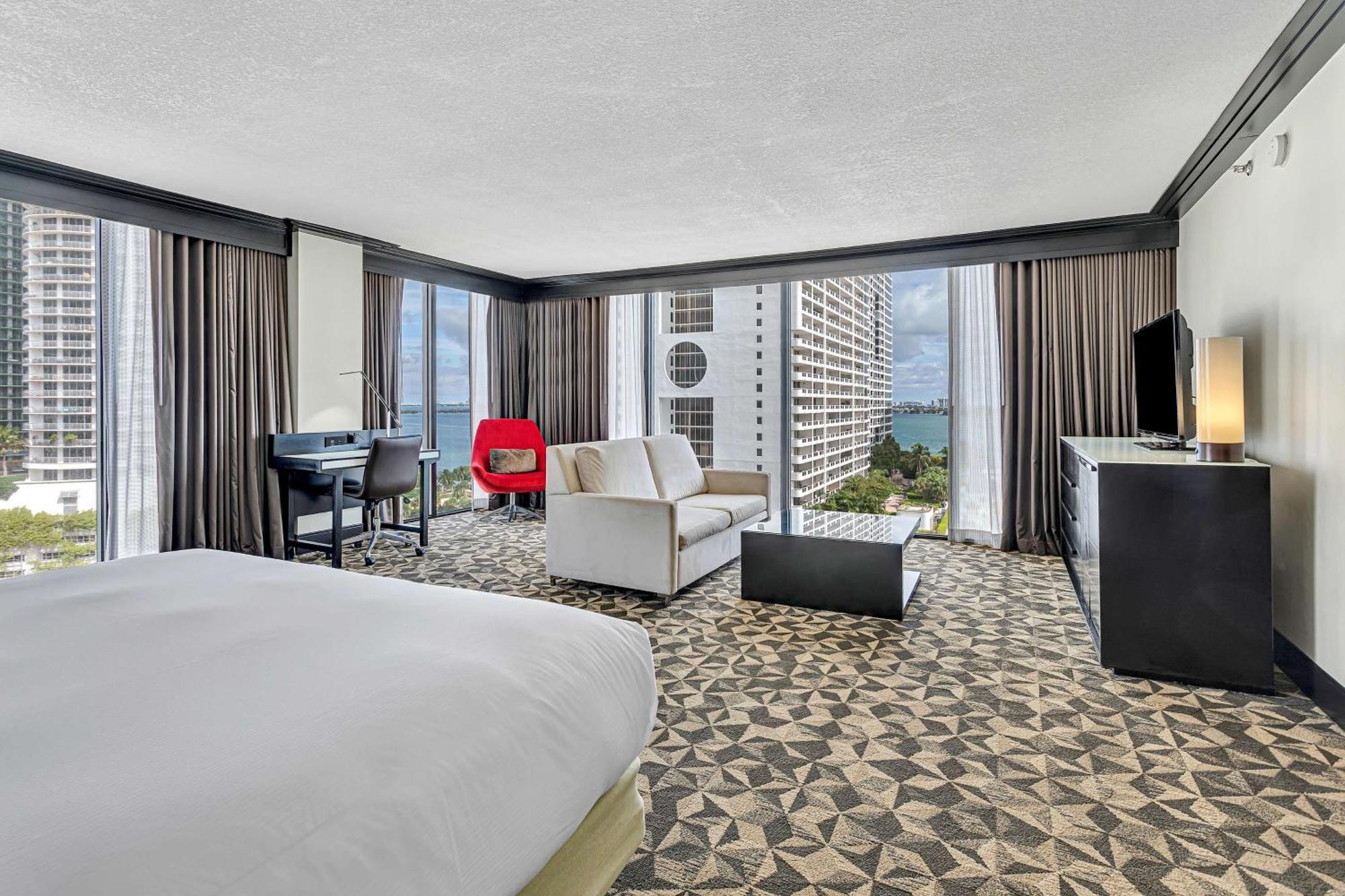 Hotel Hilton Miami Downtown Esterno foto