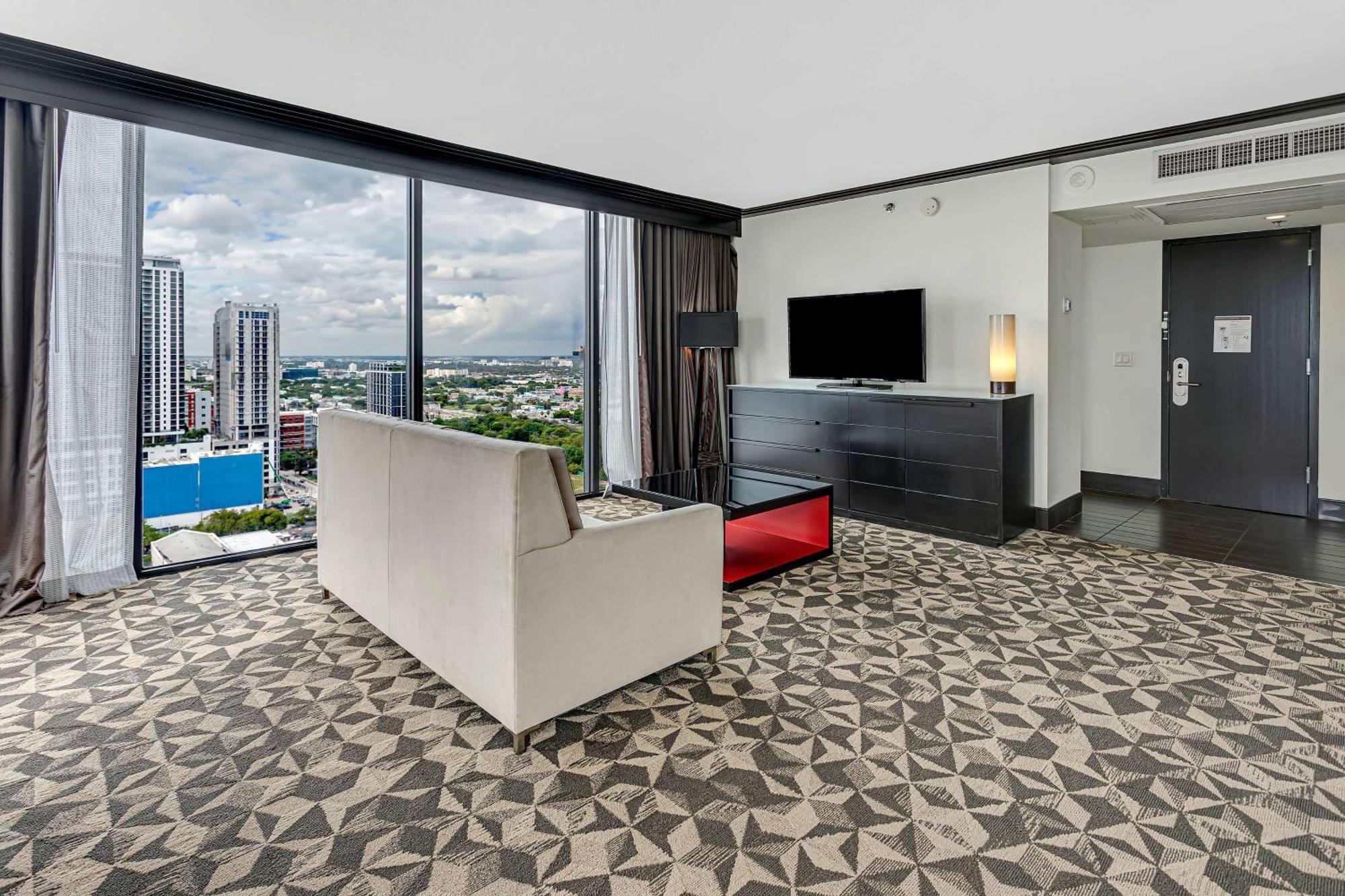Hotel Hilton Miami Downtown Esterno foto